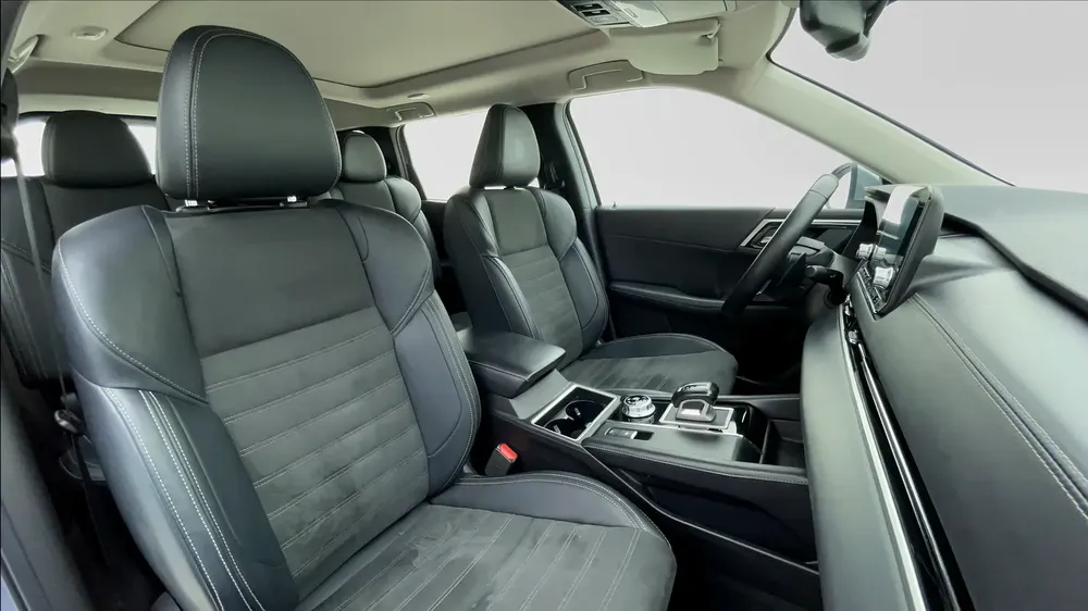 AED 1,457/m | 0 DP | Free 3 Months Warranty | Service History | MITSUBISHI OUTLANDER 2024 - Image 6