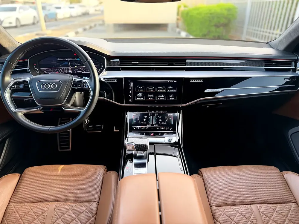AUDI S8 GCC PERFECT CONDITION NO ACCDINT READY FOR DRIVE - Image 9