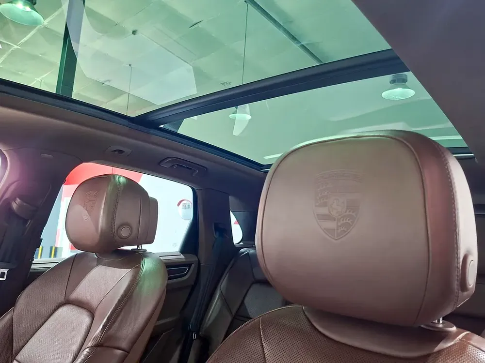 AED 2325/month | 2019 Porsche Cayenne  | GCC Specs | Ref#448484 - Image 11