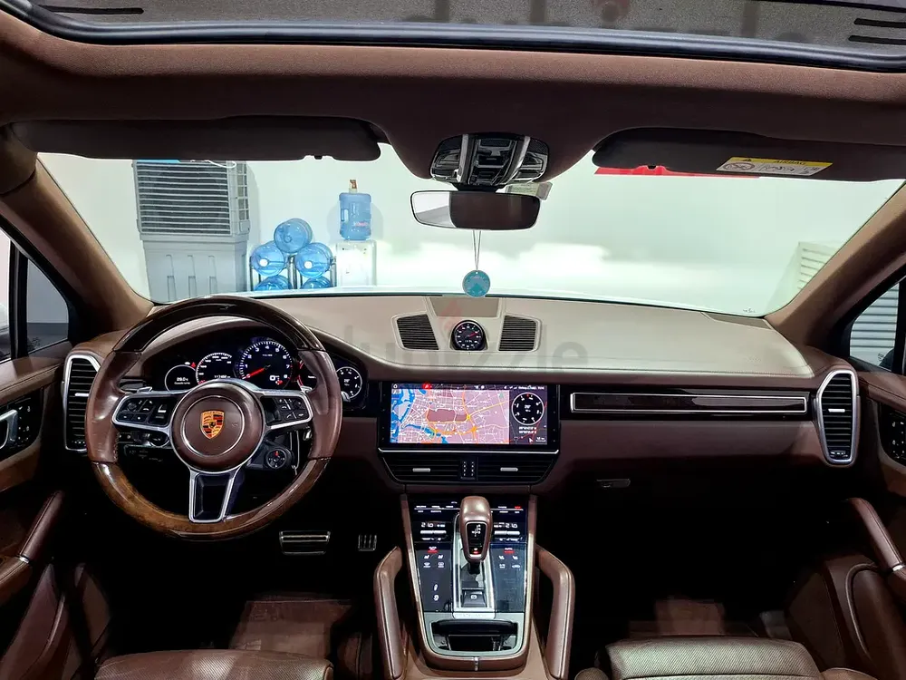 AED 2325/month | 2019 Porsche Cayenne  | GCC Specs | Ref#448484 - Image 9