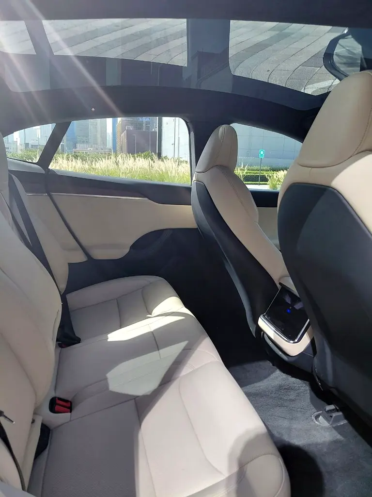 Tesla Model S Dual Motor AWD 2023 GCC Specs - Image 11