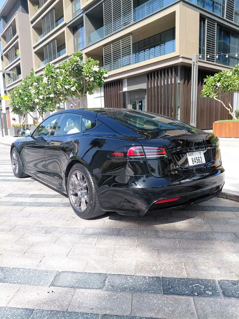 Tesla Model S Dual Motor AWD 2023 GCC Specs - Image 6