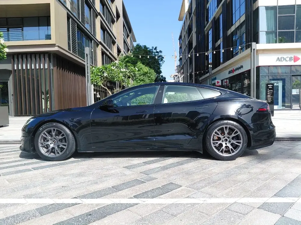 Tesla Model S Dual Motor AWD 2023 GCC Specs - Image 8