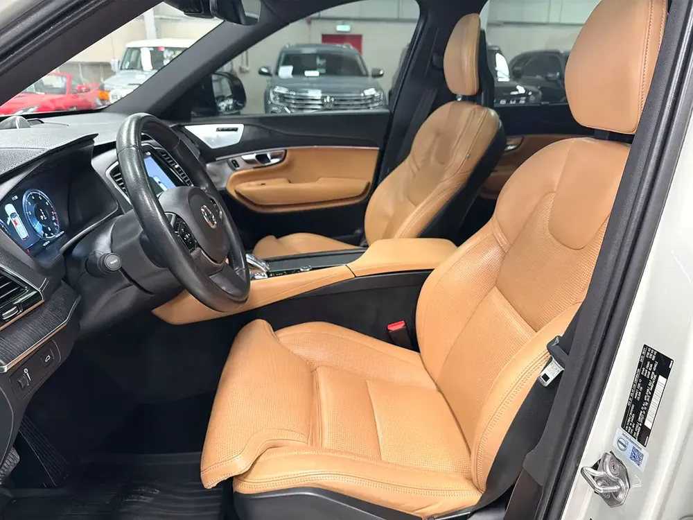2,605AED / Month | 0% DP AVAIL | XC90 B6 Inscription  | WARRANTY - Image 11