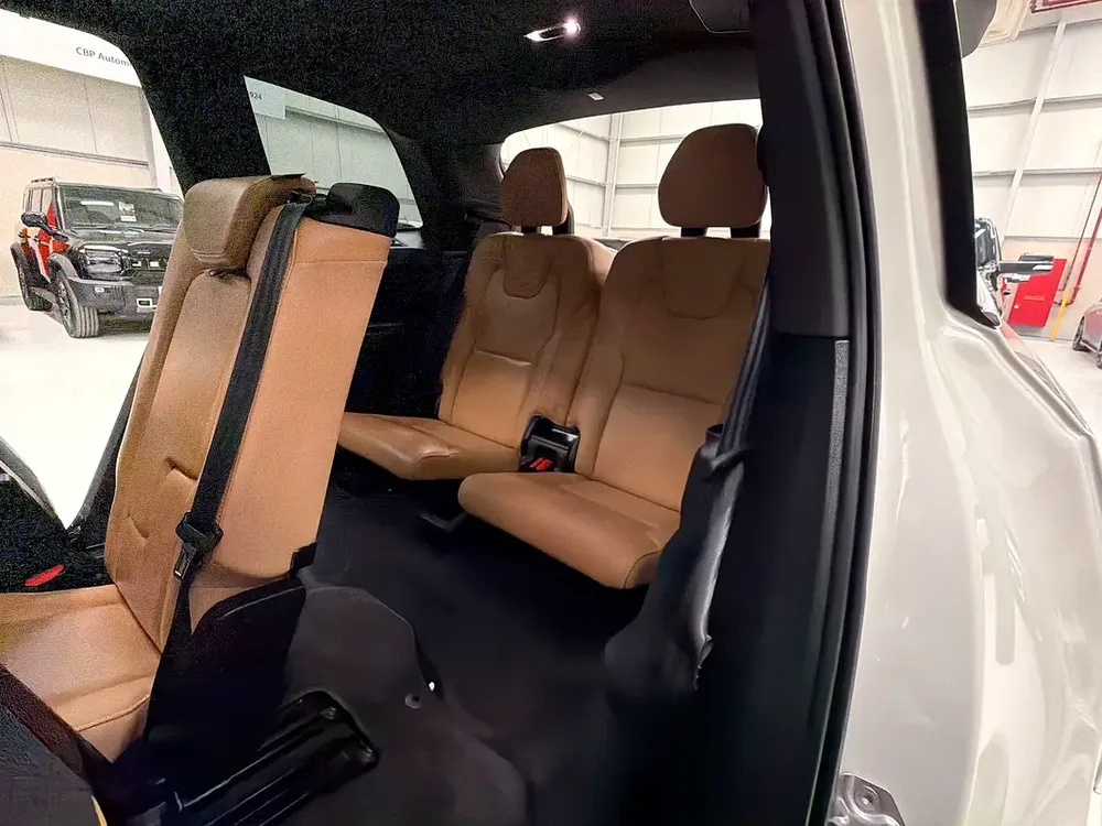 2,605AED / Month | 0% DP AVAIL | XC90 B6 Inscription  | WARRANTY - Image 18