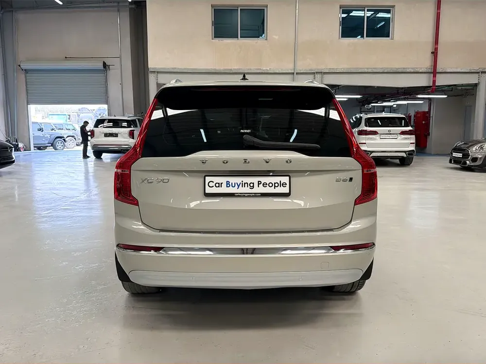 2,605AED / Month | 0% DP AVAIL | XC90 B6 Inscription  | WARRANTY - Image 6