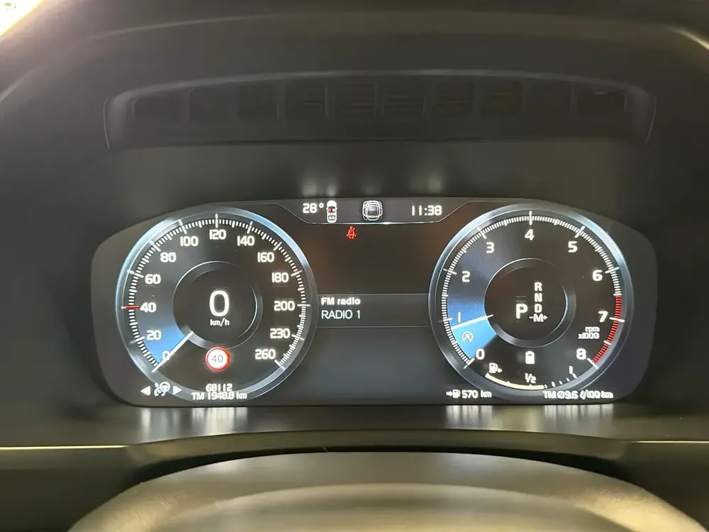 2,605AED / Month | 0% DP AVAIL | XC90 B6 Inscription  | WARRANTY - Image 9