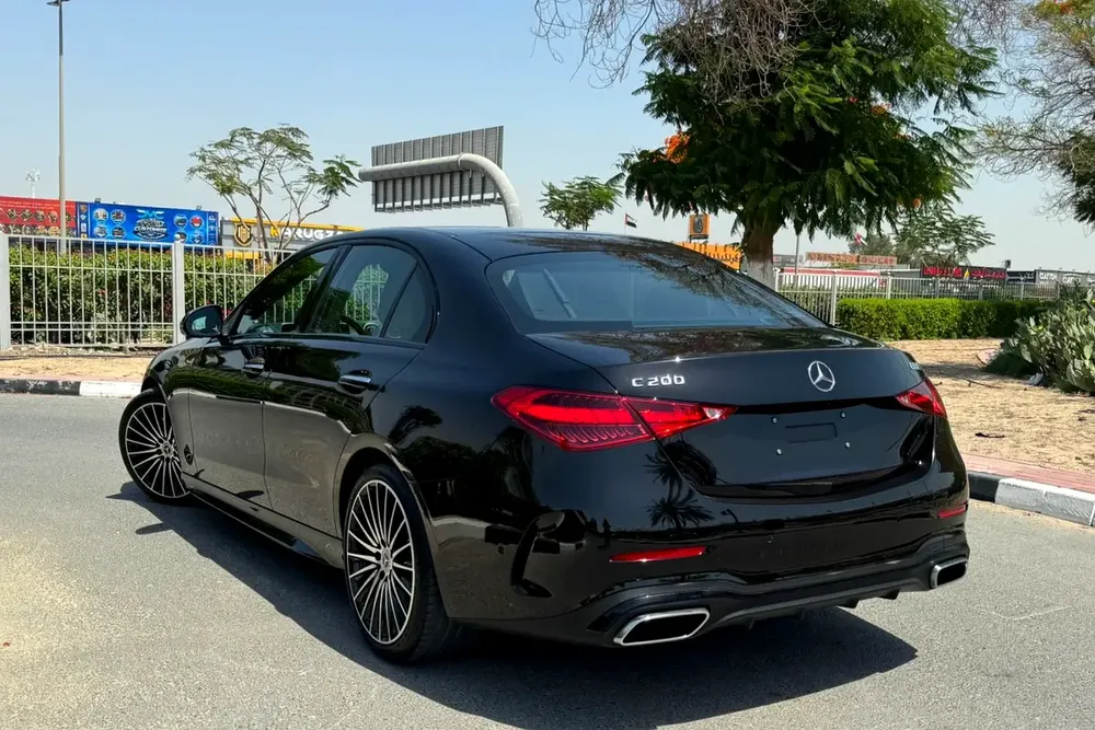 2024 Mercedes C200 GCC Specs Fully loaded - Image 12