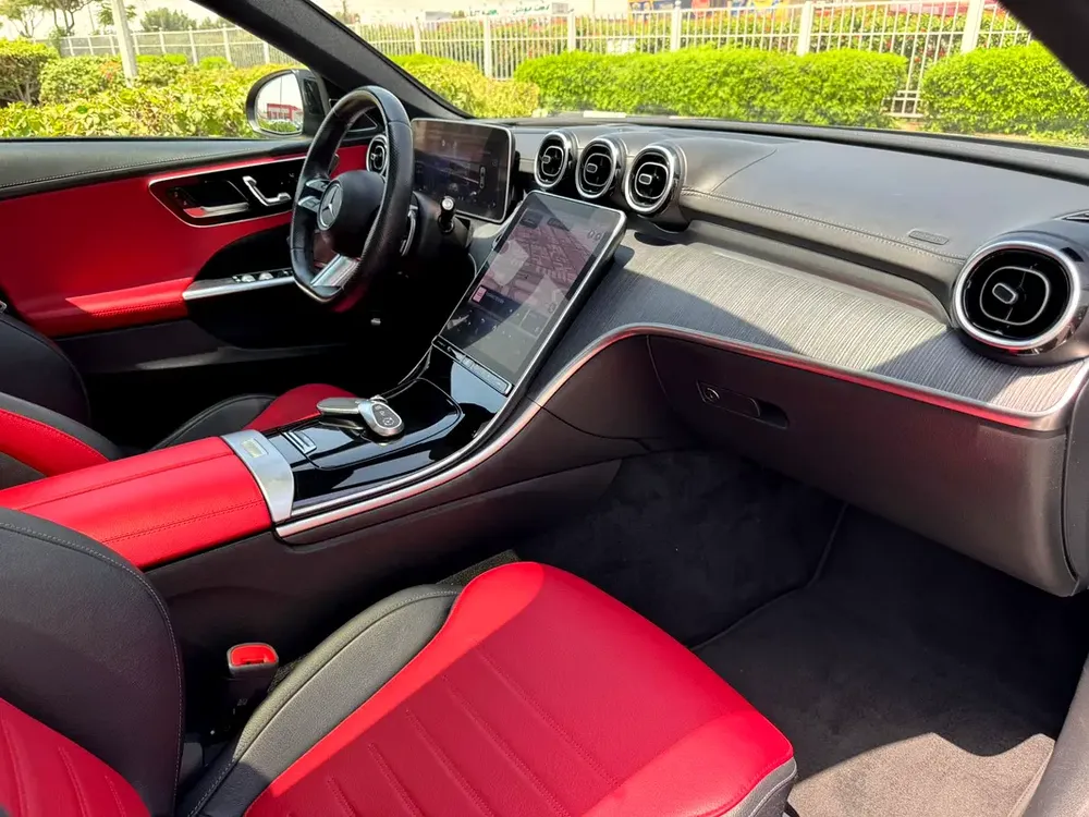 2024 Mercedes C200 GCC Specs Fully loaded - Image 9