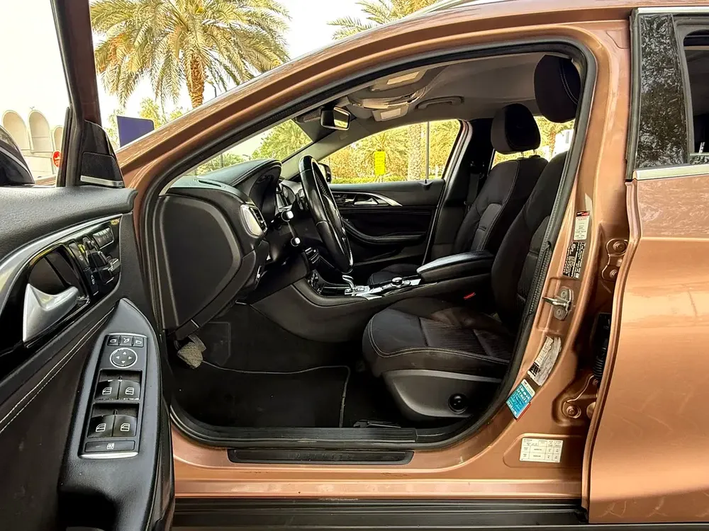 GCC 2019 INFINITI QX30 Luxury | 1.6L 4Cyl | Premium Compact Crossover - Image 10