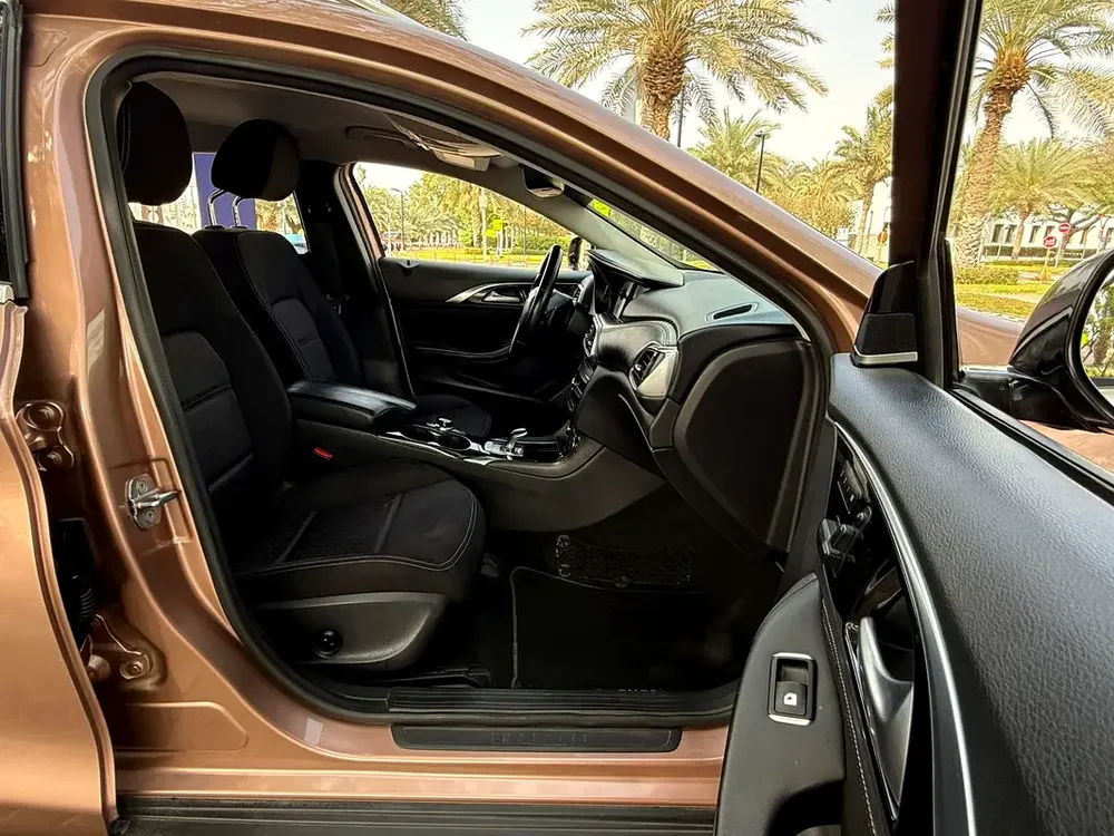 GCC 2019 INFINITI QX30 Luxury | 1.6L 4Cyl | Premium Compact Crossover - Image 9