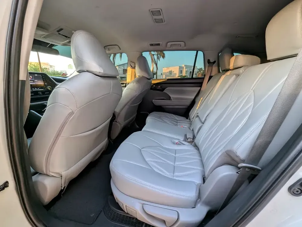 Toyota Highlander GXR 2020 - Hybrid - GCC Specs - Excellent Condition - Image 9