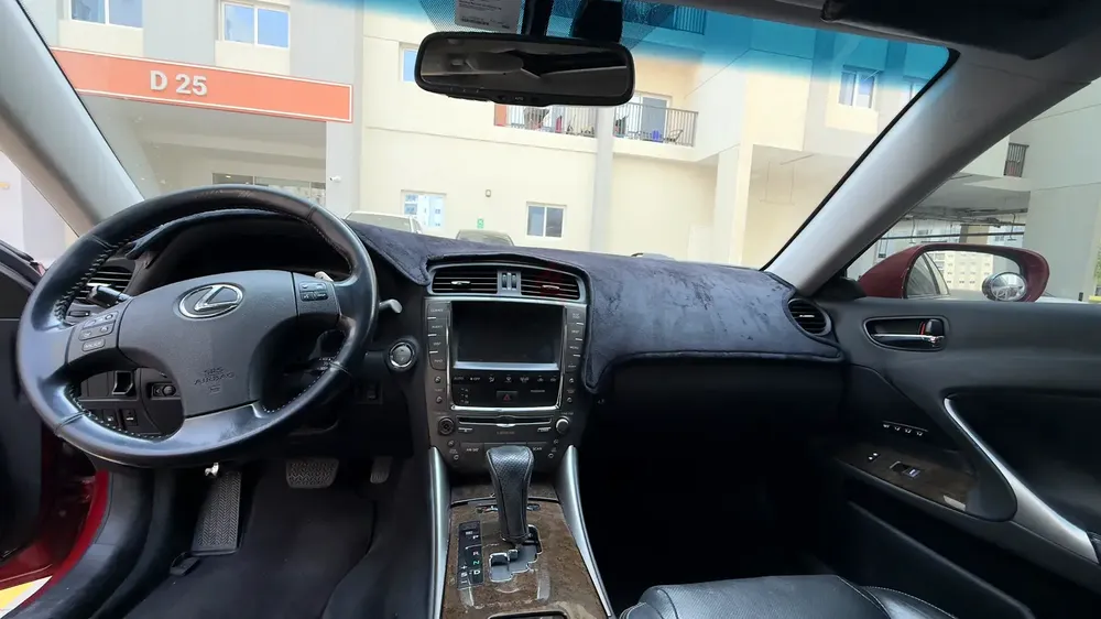 Lexus IS 250 2009 | V6 Engine | Sporty Sedan | Clean Interior - Image 7