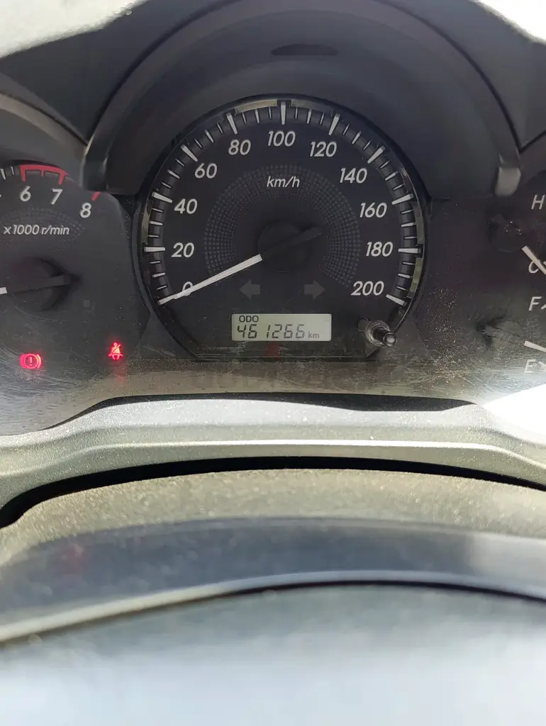 Toyota Hilux Single Cab Base 2014 | GCC Specs | Reliable Workhorse - Image 4