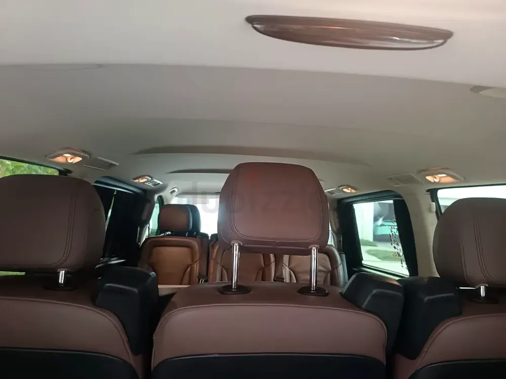 Mercedes-Benz Viano Avantgarde 2024 GCC Specs - Luxury Passenger Van - Image 5