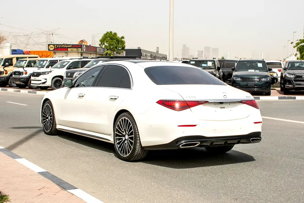 2021 - BENZ S500 4MATIC - LIKE NEW - ONLY 53,000 KM - Image 6