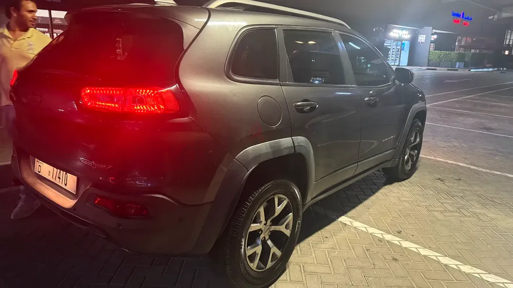 Jeep Cherokee Trailhawk 2014 GCC Specs - Image 5
