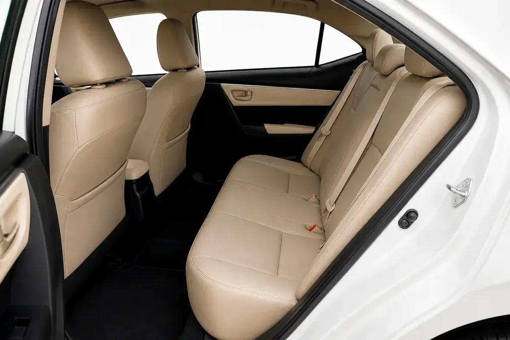 Toyota Corolla 2018 SE Plus GCC Specs - Image 12