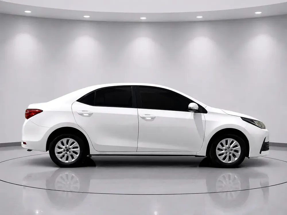 Toyota Corolla 2018 SE Plus GCC Specs - Image 13