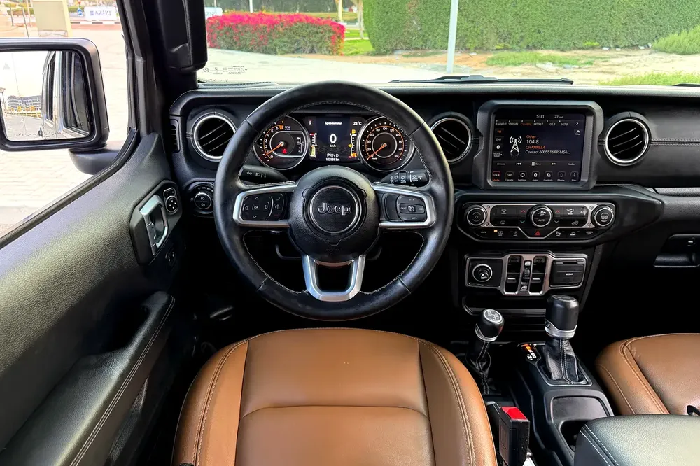 Al-Futtaim Service History / 2 Keys | Jeep Wrangler JL Sahara Unlimited 2021 GCC Specifications - Image 11