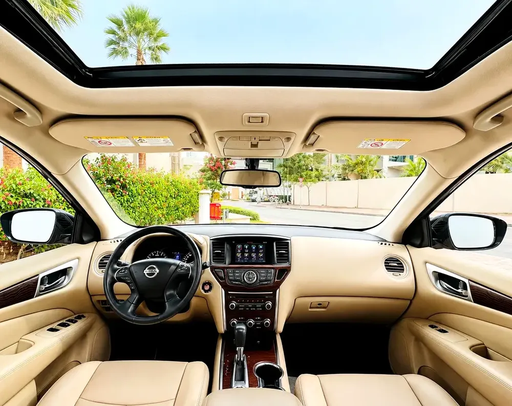 2018 NISSAN PATHFINDER SL GCC SPECS IN EXCELLENT CONDITION - Image 12