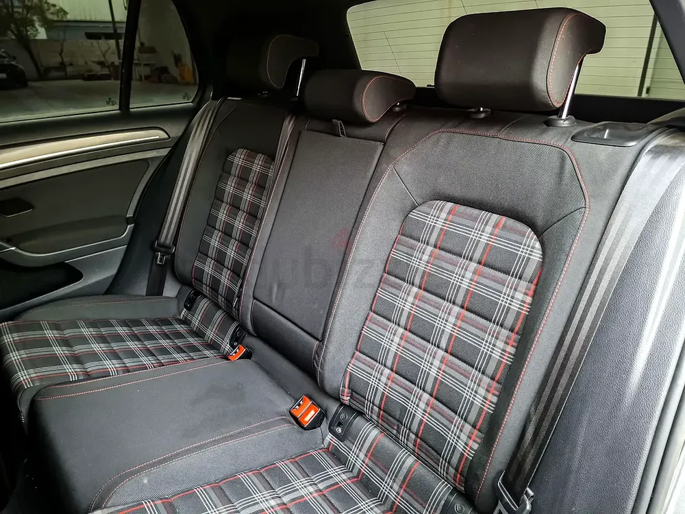 AED 684/month | 2019 Volkswagen Golf GTI | GCC Specs | Ref#467338 - Image 12