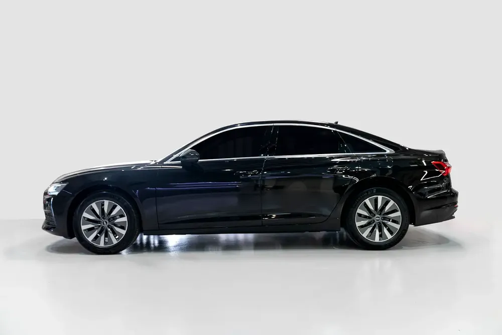 Audi A6 40 TFSI 2023 - Image 12