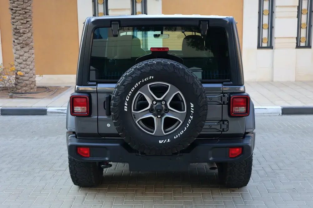 JEEP WRANGLER -unlimited sport 2018-129000KM-GCC SPECS-FULL SERVICE HISTORY-EXCELLENT CONDITION - Image 8