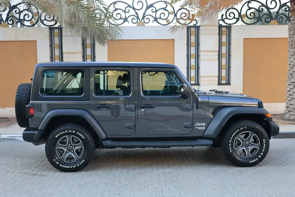 JEEP WRANGLER -unlimited sport 2018-129000KM-GCC SPECS-FULL SERVICE HISTORY-EXCELLENT CONDITION - Image 9