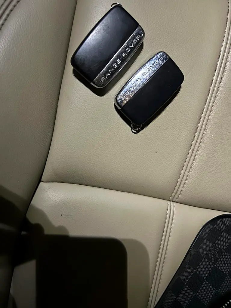 Range Rover Vogue SE 5.0 V8 2015 | GCC | Full Option | AED 83,000 - Image 12