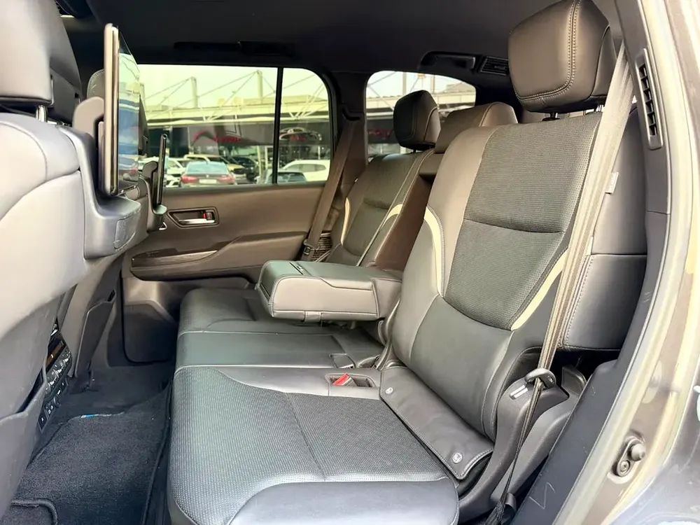 2023 Toyota Land Cruiser GR Sport - GCC Specs - Image 10