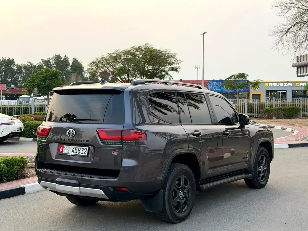 2023 Toyota Land Cruiser GR Sport - GCC Specs - Image 14