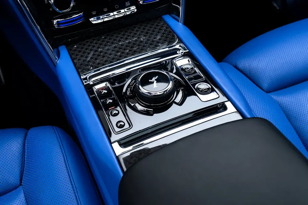 2020 ROLLS ROYCE CULLINAN  BY MANSORY | GCC | | FULL CARBON - Image 10