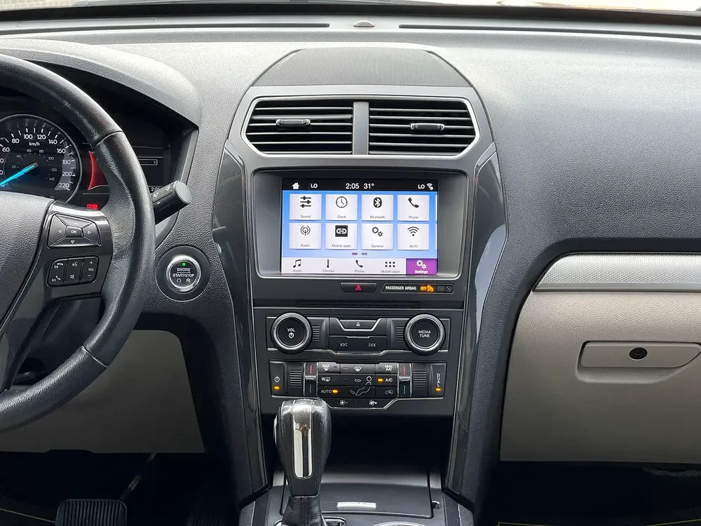 UNLIMITED MILEAGE WARRANTY / 4WD + NAVIGATION + CAMERA + CRUISE CONTROL / IN HOUSE FINANCE - Image 12