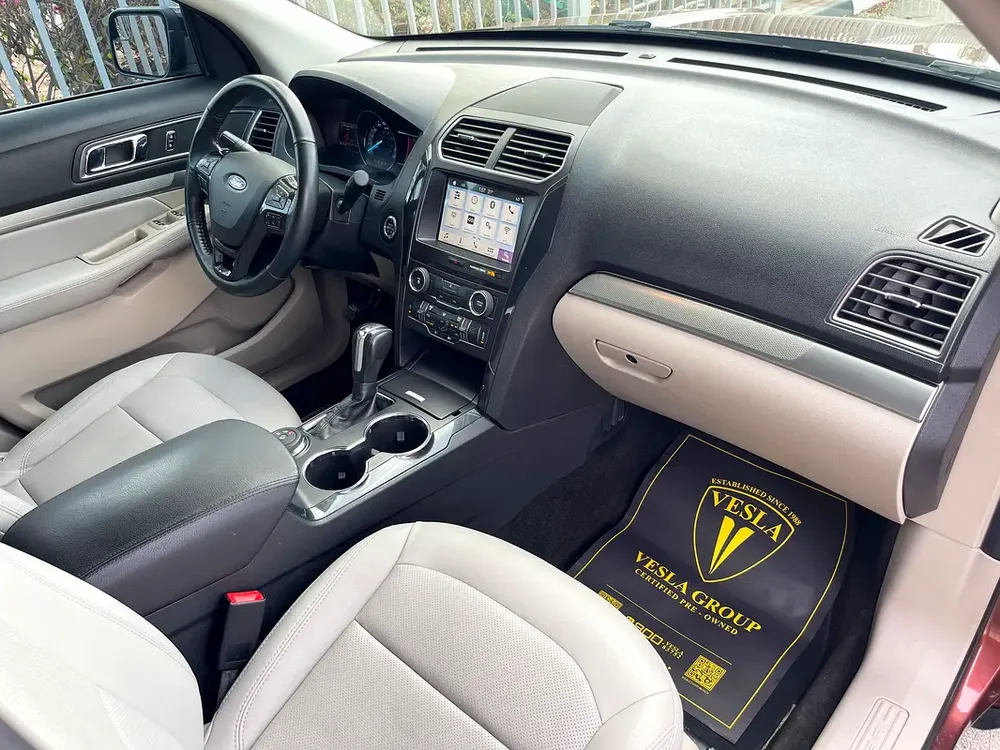 UNLIMITED MILEAGE WARRANTY / 4WD + NAVIGATION + CAMERA + CRUISE CONTROL / IN HOUSE FINANCE - Image 14