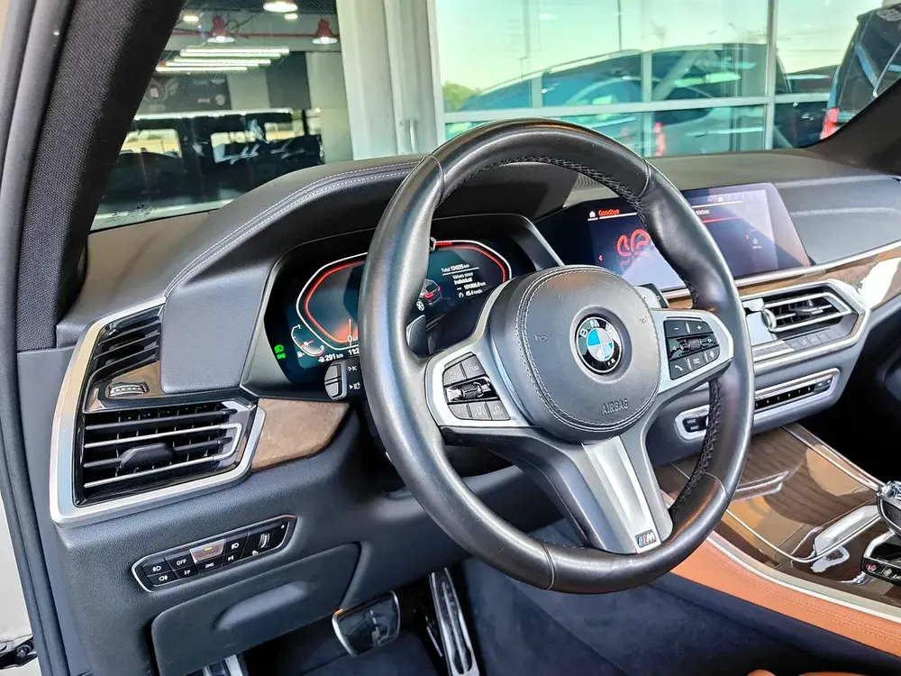 AED 1,680 P.M | 2019 BMW X5 xDrive40i M Sport | Under Warranty and BMW Service Contract | GCC | - Image 12
