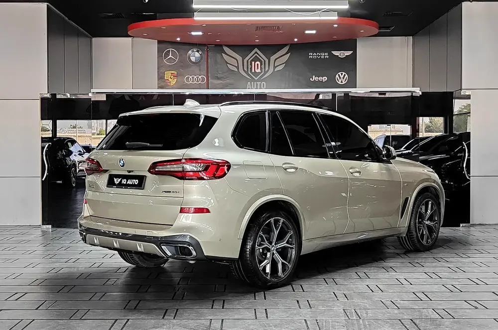 AED 1,680 P.M | 2019 BMW X5 xDrive40i M Sport | Under Warranty and BMW Service Contract | GCC | - Image 4