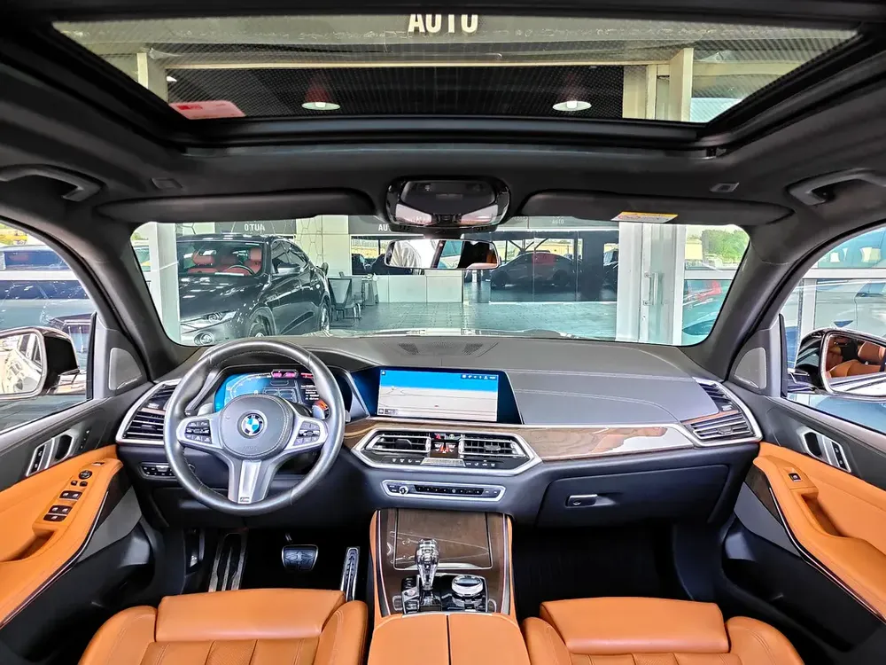 AED 1,680 P.M | 2019 BMW X5 xDrive40i M Sport | Under Warranty and BMW Service Contract | GCC | - Image 9
