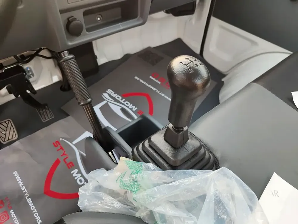 Suzuki Super Carry - Image 11