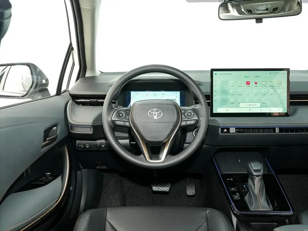 TOYOTA COROLLA ELITE FULL OPTION CHINESE SPECS 2026 MODEL - Image 5