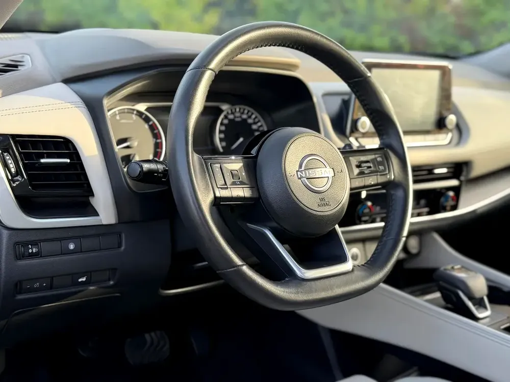 Nissan X-Trail SL 2023 GCC Specs Accident free First owner - Image 10