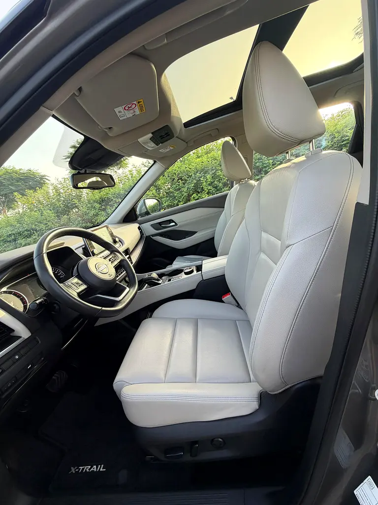 Nissan X-Trail SL 2023 GCC Specs Accident free First owner - Image 6