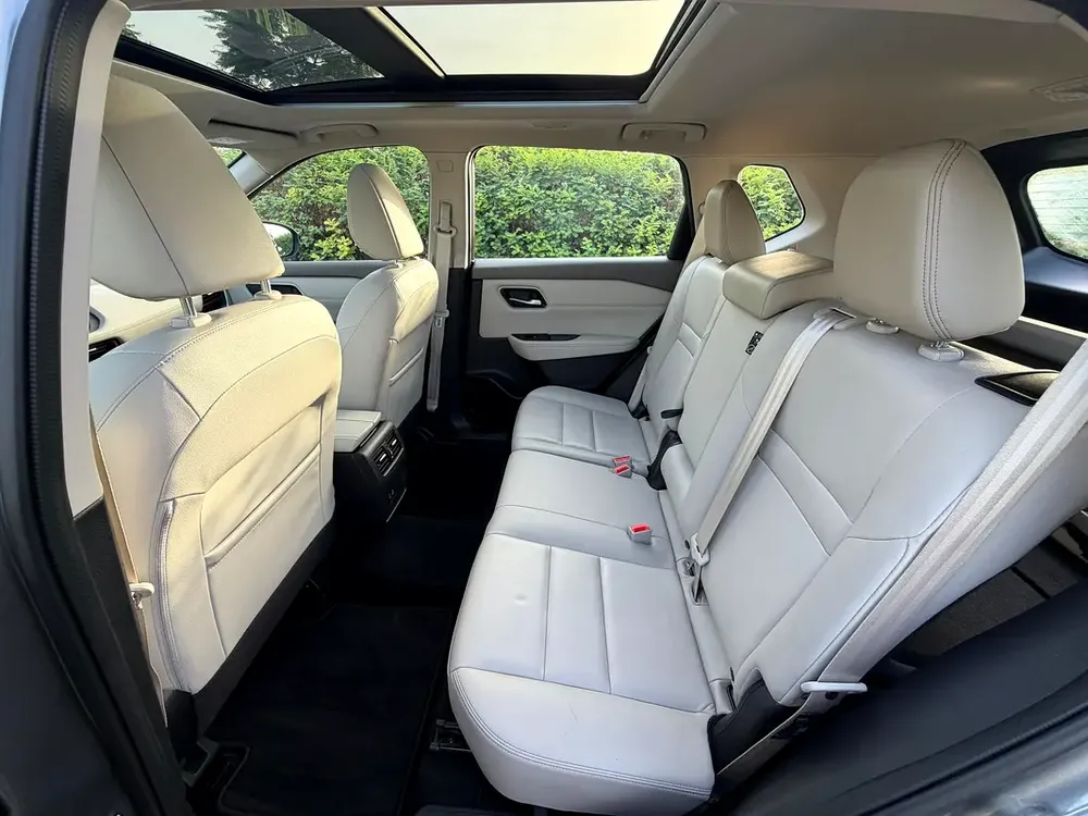 Nissan X-Trail SL 2023 GCC Specs Accident free First owner - Image 7
