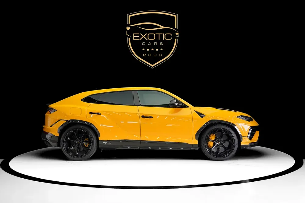 URUS PERFORMANTE | AKRAPOVIC EXHAUST | CARBON BONNET | CARBON INTERIOR AND EXTERIOR - Image 4