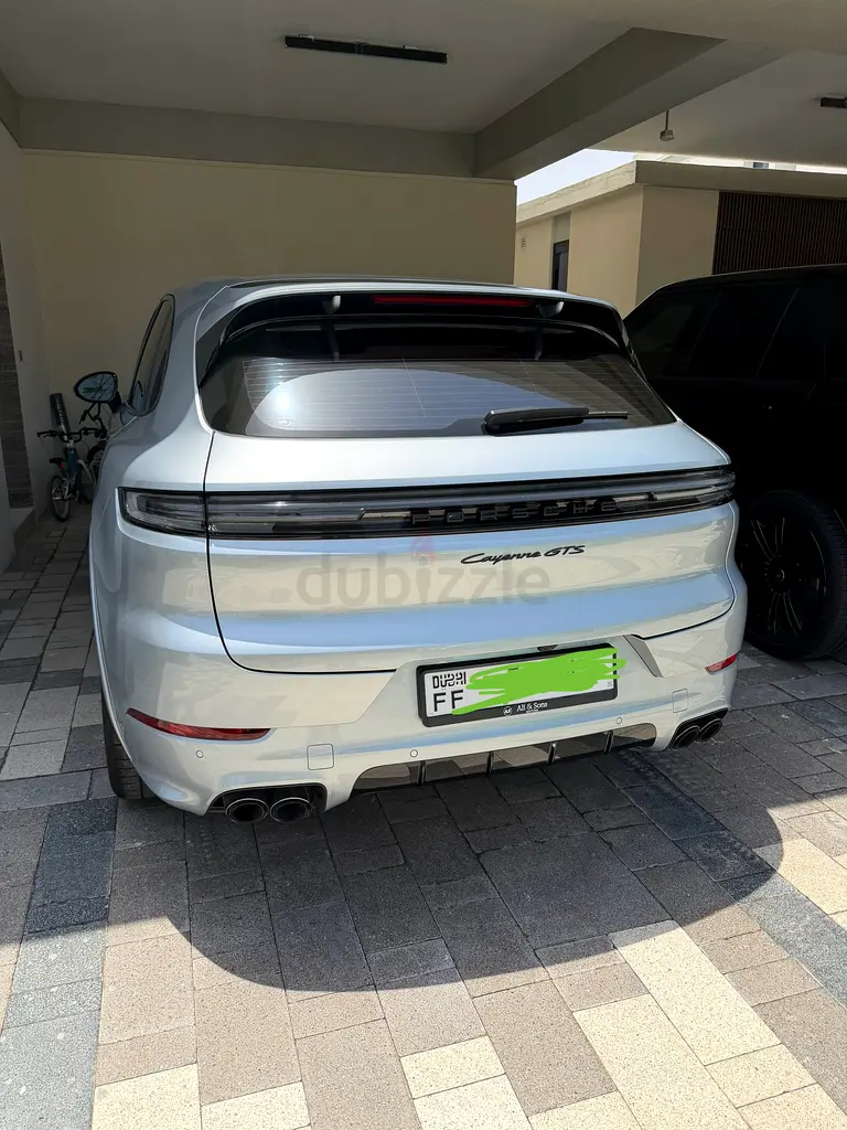 New Cayenne GTS - Porsche Silver - brand new - Image 6