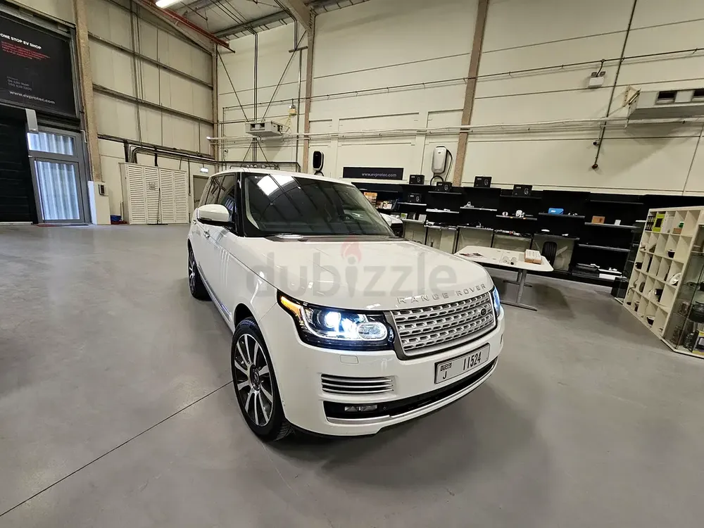 Land Rover Range Rover Vogue SE 2014 GCC Specs - Image 12