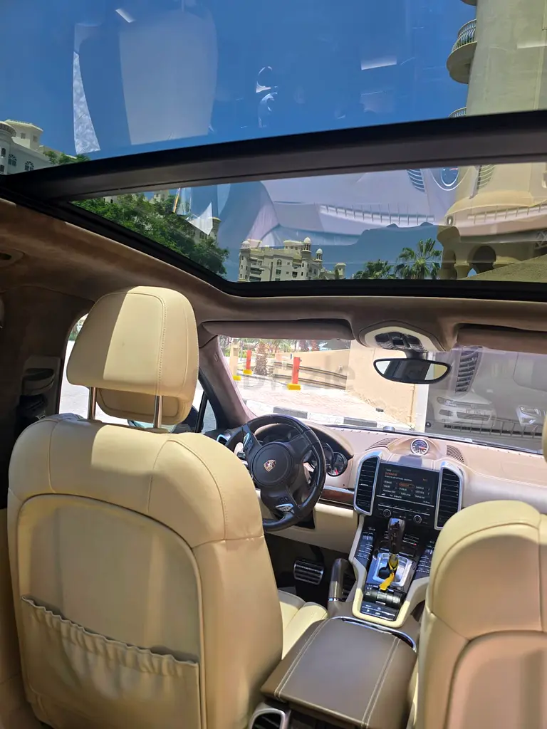 2014 Porsche Cayenne GTS – GCC Specs – UAE - Image 6