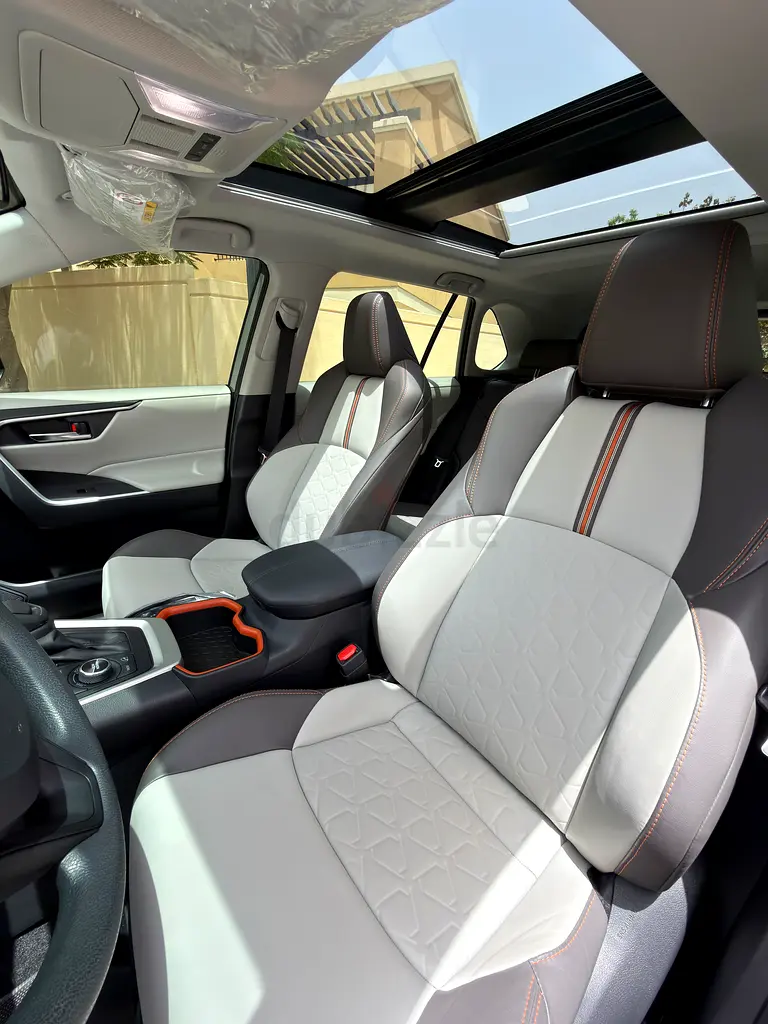 Toyota Rav 4 Adventure 2025 GCC | Futtaim Service and Warranty Package - Image 11