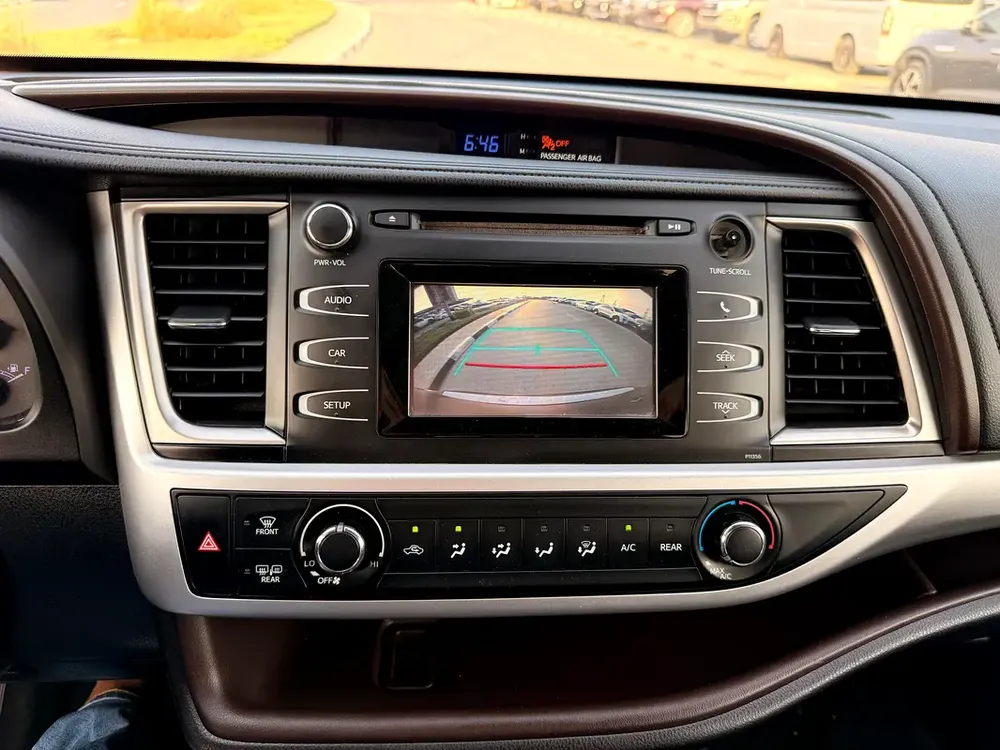 Toyota HIGHLANDER 2020 LE - Full Option - Image 13
