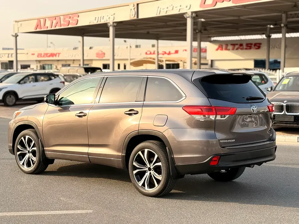 Toyota HIGHLANDER 2020 LE - Full Option - Image 16